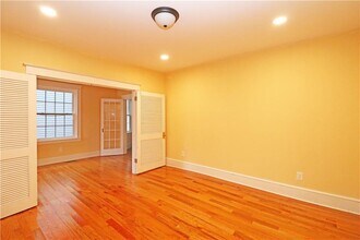 30 Thurston Ave in Newport, RI - Building Photo - Building Photo