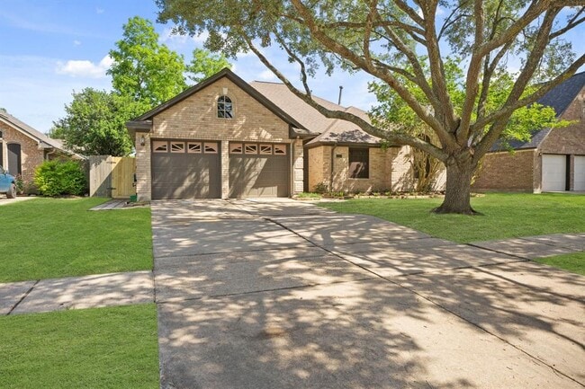710 Lochnell Dr in Houston, TX - Building Photo - Building Photo