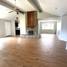 13611 Splintered Oak Dr in Houston, TX - Building Photo - Building Photo