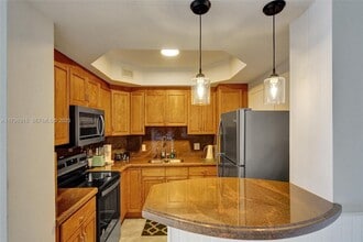 1980 S Ocean Dr, Unit 7J in Hallandale Beach, FL - Foto de edificio - Building Photo