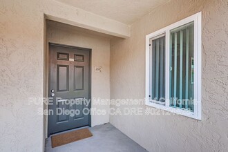 7405 Charmant Dr in San Diego, CA - Building Photo - Building Photo