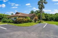 849 Palm View Dr in Naples, FL - Foto de edificio - Building Photo