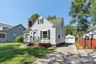2945 Roosevelt Rd in Muskegon, MI - Building Photo - Building Photo