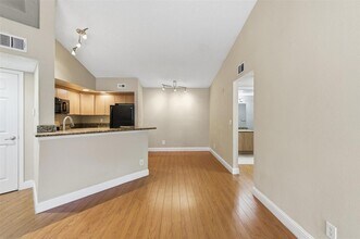 731 Vista Isles Dr, Unit 1524 in Plantation, FL - Building Photo - Building Photo