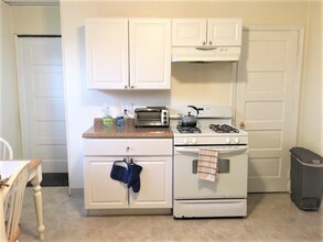 13 Craigie St, Unit 2 in Somerville, MA - Building Photo - Building Photo