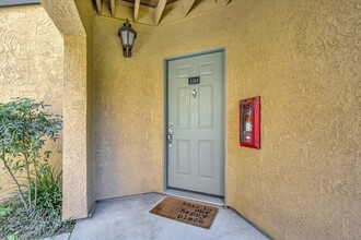 440 Bollinger Canyon Ln, Unit 194 in San Ramon, CA - Building Photo - Building Photo