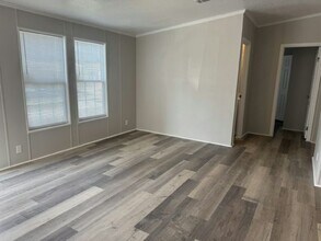 9430 Paradise Dr in Tampa, FL - Building Photo - Building Photo