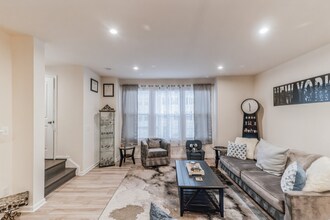 5042 Melissa Pl in Lake Ridge, VA - Building Photo - Building Photo