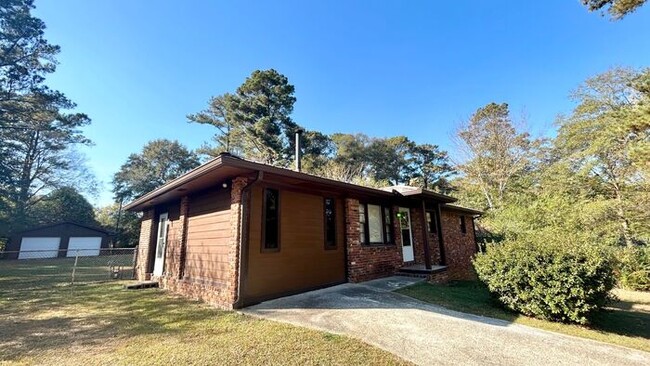 3744 Ponderosa Ln in Powder Springs, GA - Building Photo - Building Photo