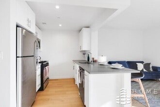 65-70-70 Austin St in Queens, NY - Building Photo - Building Photo
