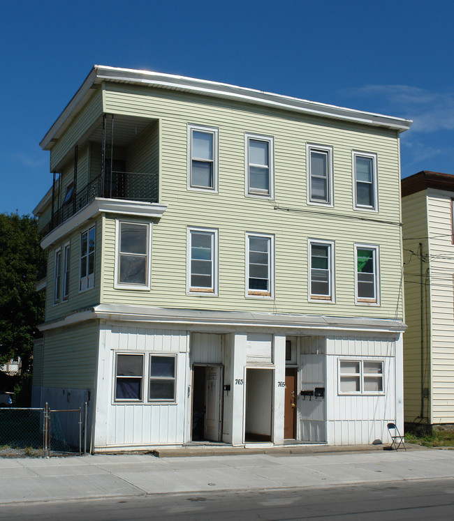 763-765 Bleecker St in Utica, NY - Building Photo - Building Photo