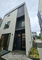 922 16th Ave in Seattle, WA - Building Photo