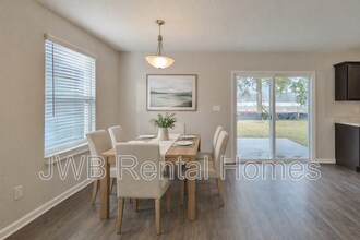 5248 Walkers Ridge Dr in Jacksonville, FL - Building Photo - Building Photo