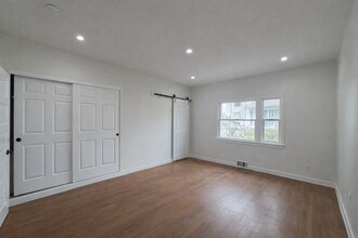 582 N Oakland Ave, Unit 582 N Oakland Ave in Pasadena, CA - Building Photo - Building Photo