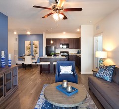 The Oaks at Southlake Commons in Clermont, FL - Foto de edificio - Building Photo