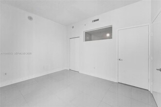 350 NE 24th St, Unit 507 in Miami, FL - Foto de edificio - Building Photo