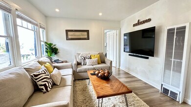 4761 Lotus St in San Diego, CA - Building Photo - Building Photo