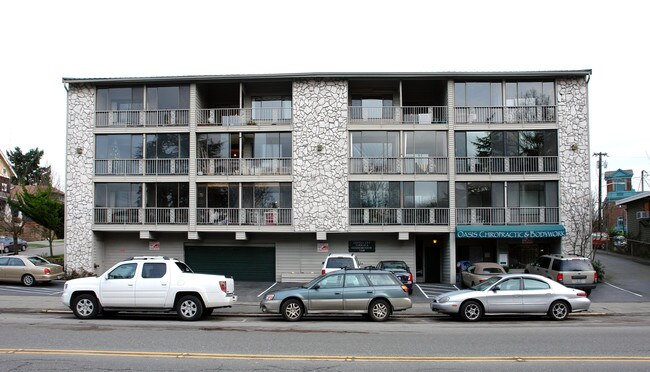 Greenlake Condos in Seattle, WA - Foto de edificio - Building Photo