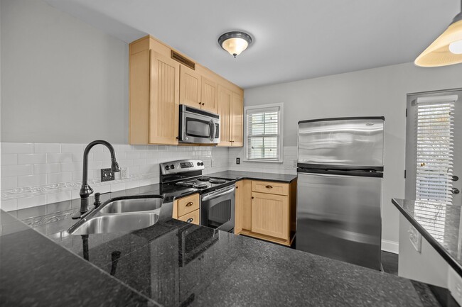 property at 4915 Park Rd