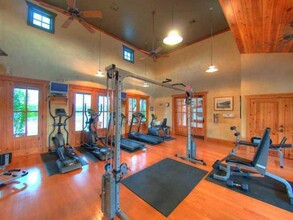 6608 Lantern View Dr in Jonestown, TX - Building Photo - Building Photo