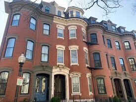 6 Rutland Sq, Unit #PH in Boston, MA - Building Photo