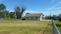 333-341 Ford Rd in Sacramento, CA - Foto de edificio - Building Photo