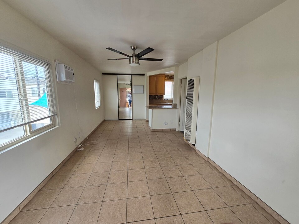 739-739 Santa Barbara Pl in San Diego, CA - Building Photo