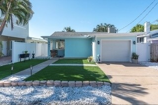 341 Boca Ciega Dr in Madeira Beach, FL - Building Photo - Building Photo