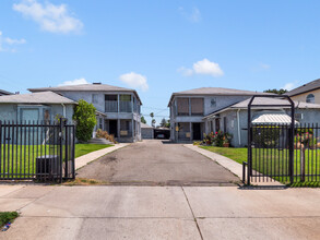 5752 Vineland Ave in North Hollywood, CA - Building Photo - Building Photo