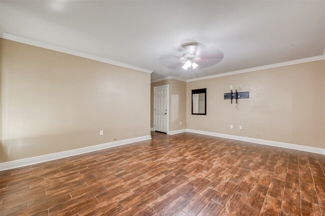property at 4701 Laurel St