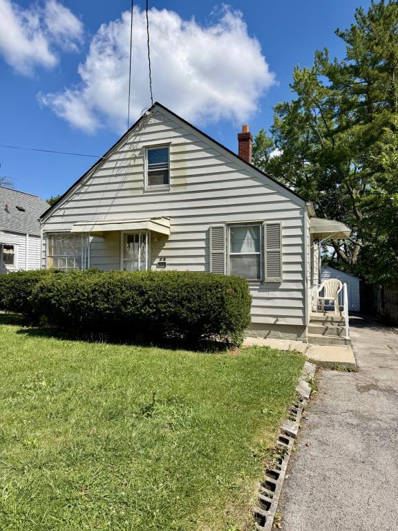 property at 26 Meadowbrook Ave