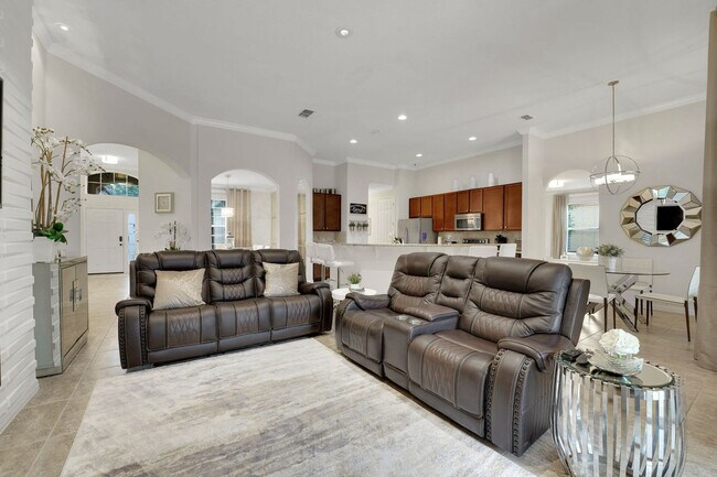 4060 Oak Tree Dr in Davenport, FL - Building Photo - Building Photo