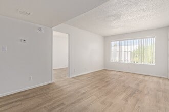 222 E Cody Dr in Phoenix, AZ - Building Photo - Building Photo