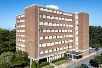 WR Tower Apartments in Tuscaloosa, AL - Building Photo - Building Photo