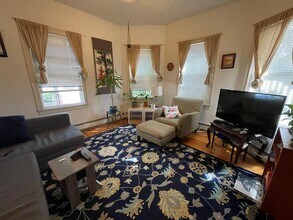 789 Somerville Ave, Unit 1 in Somerville, MA - Building Photo - Building Photo