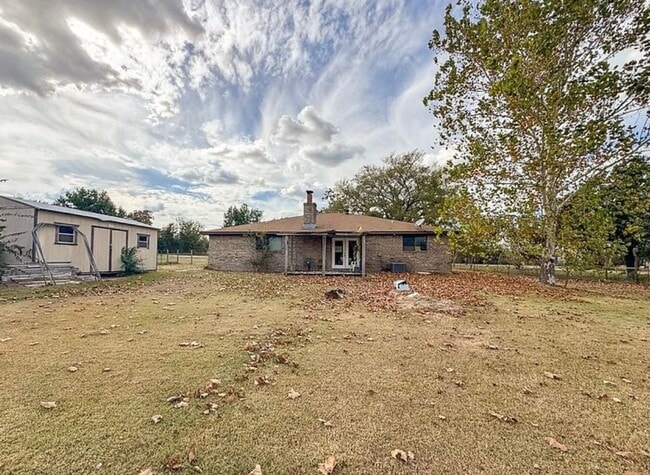 18 Sutterfield Ln in Huntsville, TX - Building Photo - Building Photo