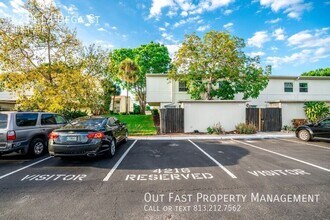 4216 La Dega Ct in Tampa, FL - Building Photo - Building Photo