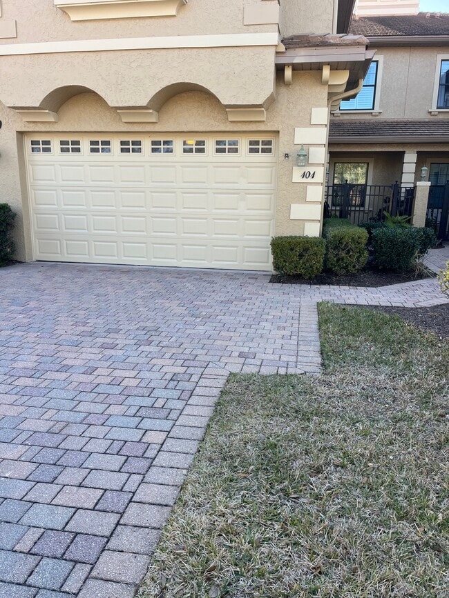 property at 100 Laterra Links Cir