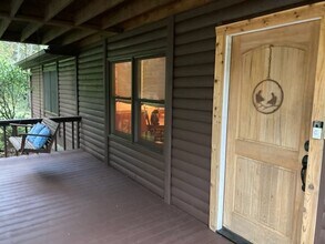 389 Chunns Cove Rd in Asheville, NC - Building Photo - Building Photo