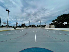 30612 23rd Ln in Big Pine Key, FL - Foto de edificio - Building Photo