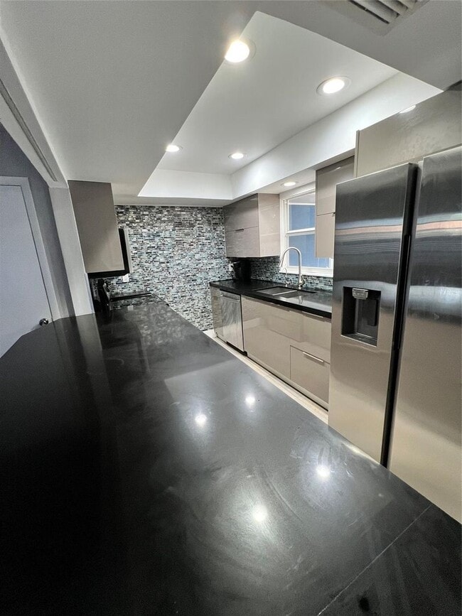 1410 NE 56th Ct in Fort Lauderdale, FL - Building Photo - Building Photo