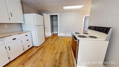 5 Monument St in Winslow, ME - Building Photo - Building Photo