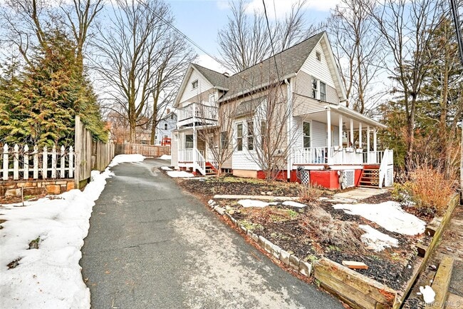 48 S Mill St in Nyack, NY - Building Photo - Building Photo