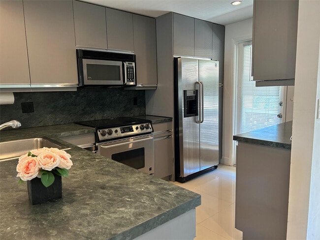 2800 NE 14th Street Causeway in Pompano Beach, FL - Building Photo - Building Photo