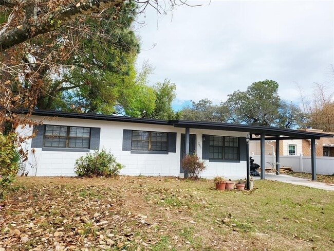 property at 2511 Drake Dr