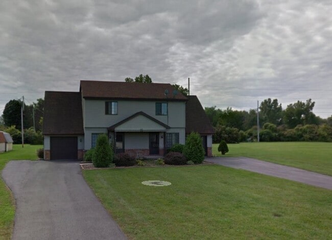 property at 1303 Penney Ln