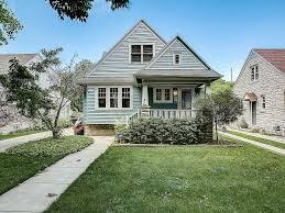 4929 N Idlewild Ave in Whitefish Bay, WI - Building Photo