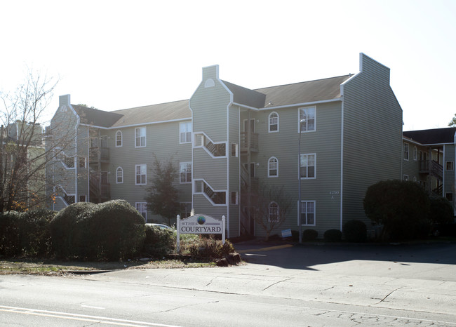 The Courtyard in Wilmington, NC - Building Photo - Building Photo