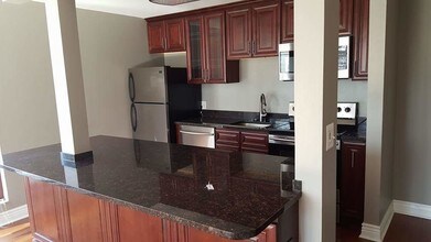 200 N Dearborn St-Unit -3807 in Chicago, IL - Building Photo - Building Photo