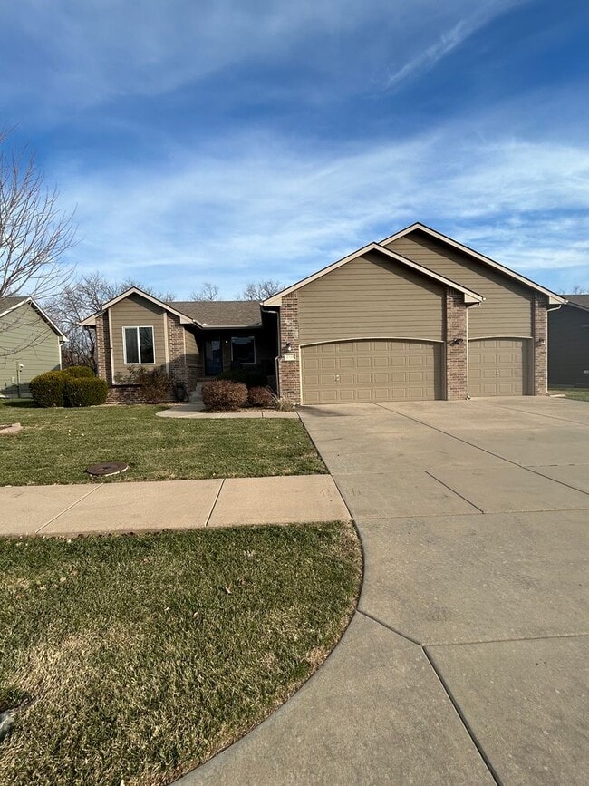 2918 N Emerson St in Derby, KS - Building Photo - Building Photo